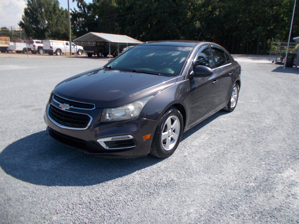 2015 Chevrolet Cruze - $10,500