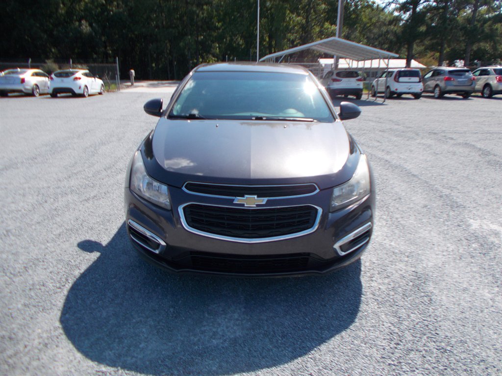 2015 Chevrolet Cruze - $10,500