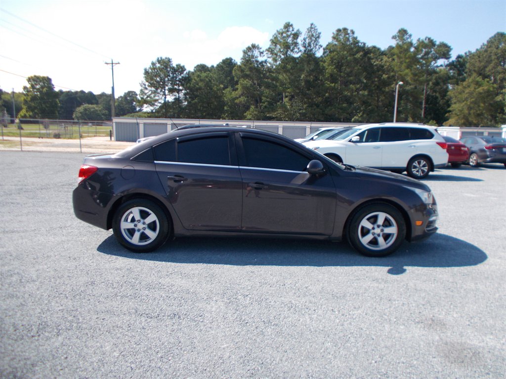 2015 Chevrolet Cruze - $10,500