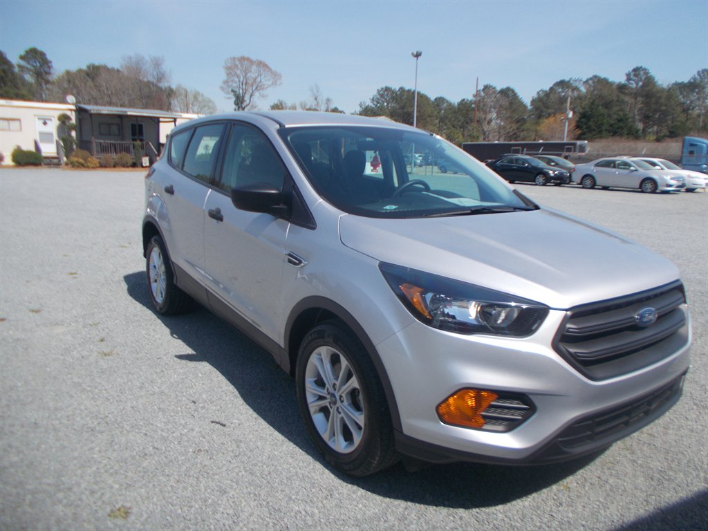 2019 Ford Escape - $11,000