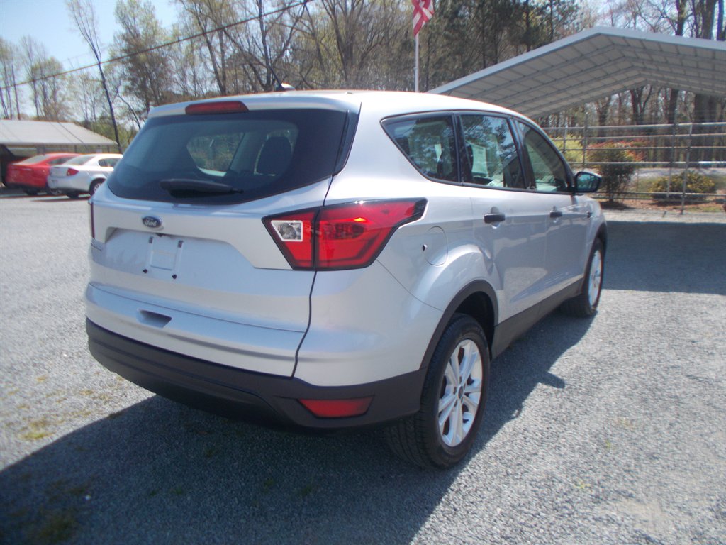 2019 Ford Escape - $11,000