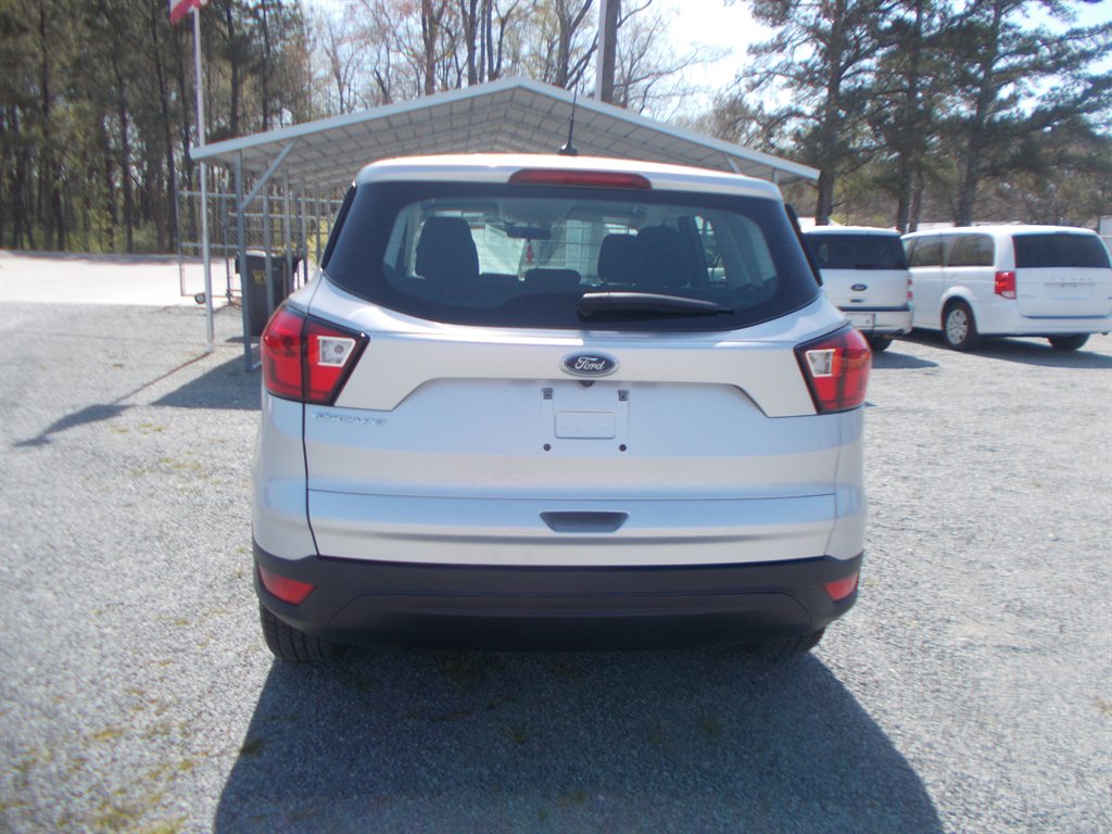 2019 Ford Escape - $11,000