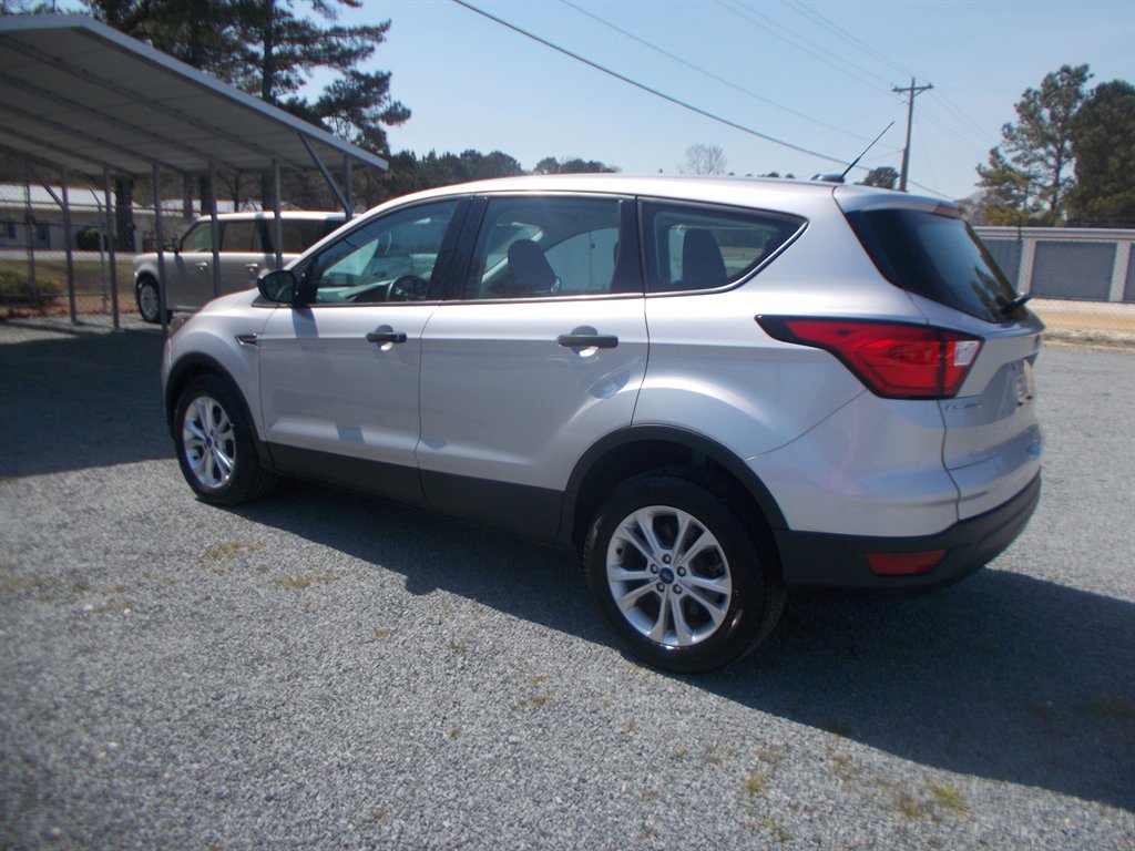 2019 Ford Escape - $11,000