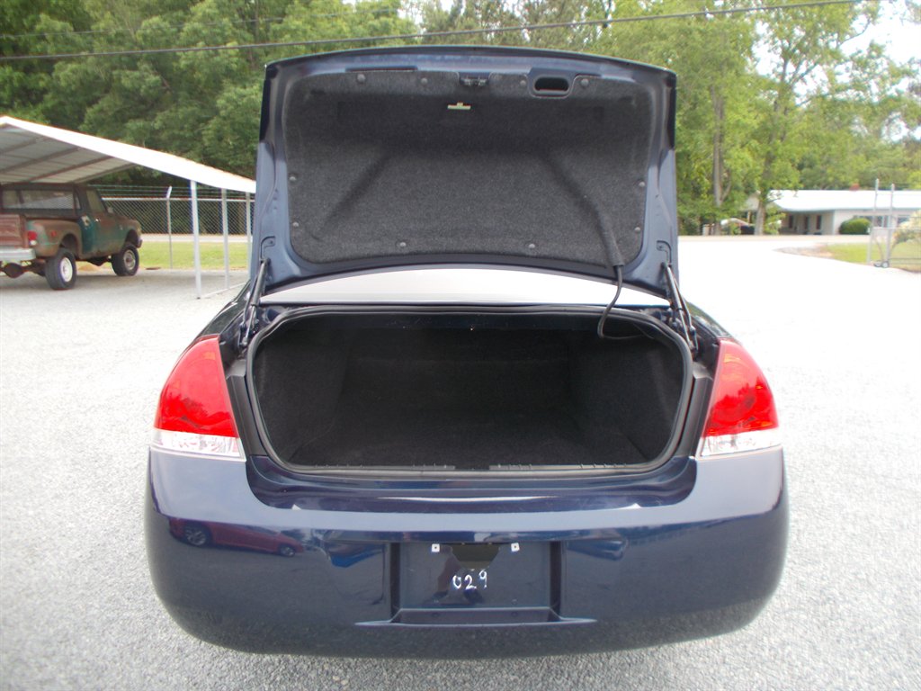 2011 Chevrolet Impala LS Fleet photo