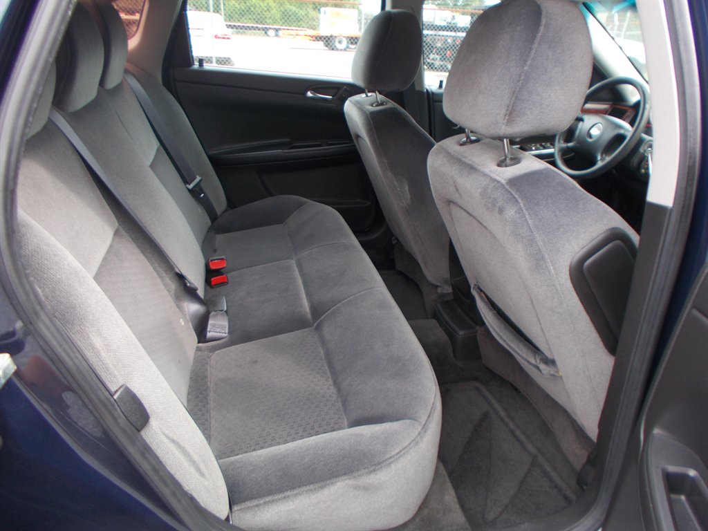 2011 Chevrolet Impala LS Fleet photo