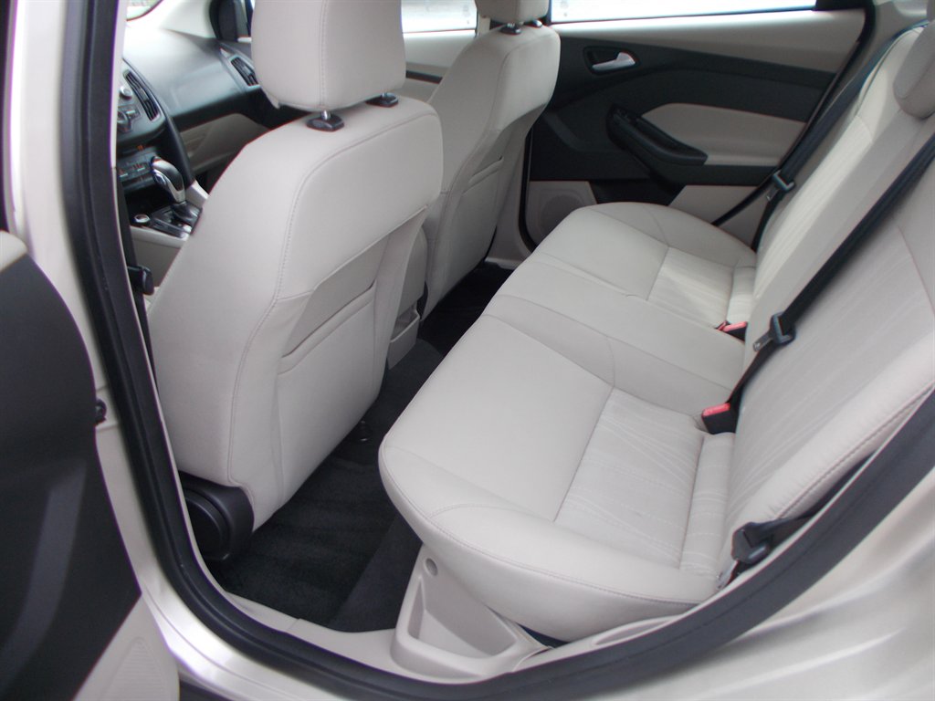2017 Ford Focus - $10,500