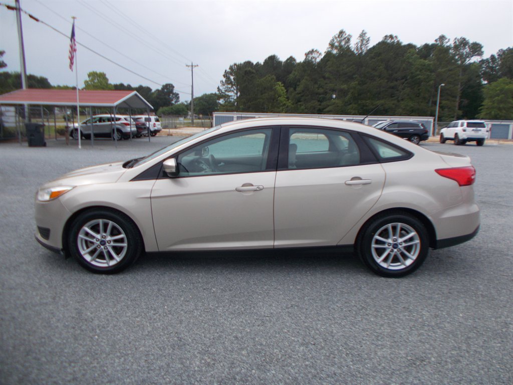 2017 Ford Focus - $10,500