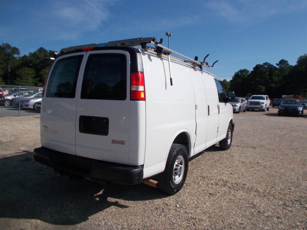 2011 GMC Savana 2500 2500 photo