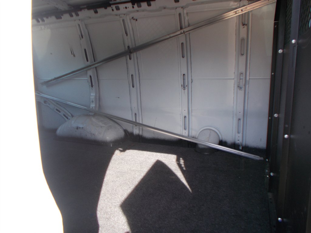2011 GMC Savana 2500 2500 photo