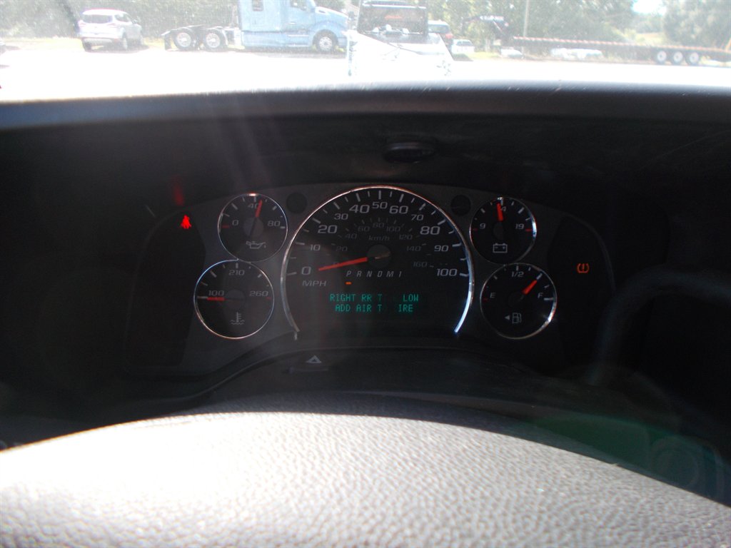 2011 GMC Savana 2500 2500 photo