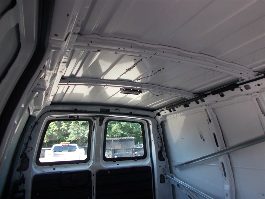 2011 GMC Savana 2500 2500 photo