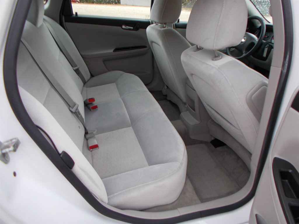 2014 Chevrolet Impala - $9,500