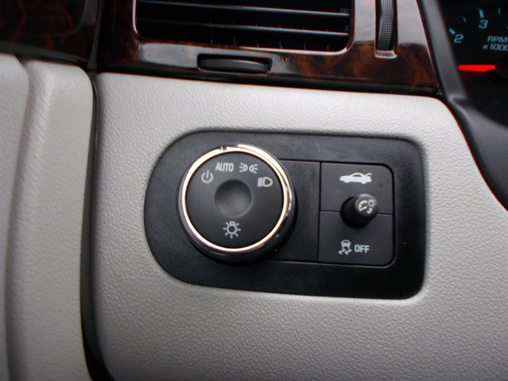 2014 Chevrolet Impala - $9,500