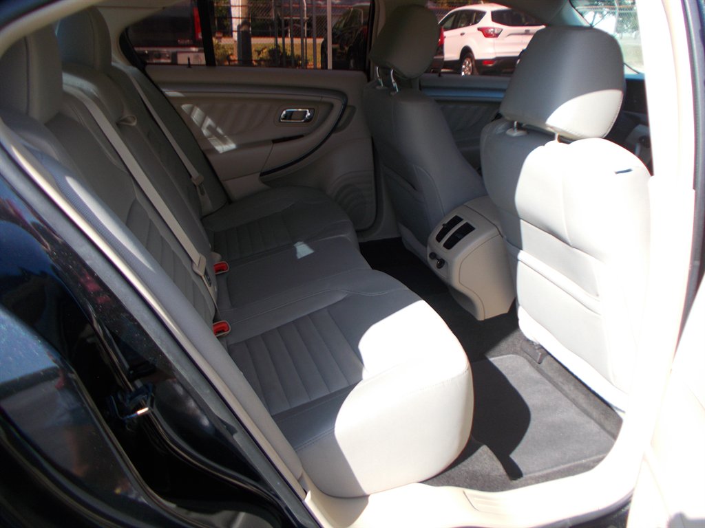 2015 Ford Taurus - $13,000