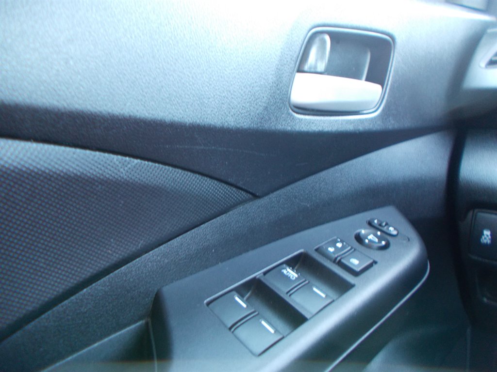 2014 Honda CR-V - $10,500