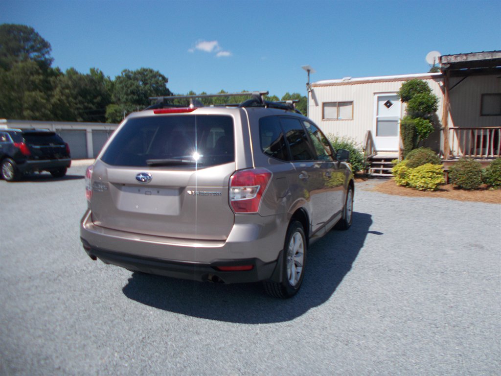 2016 Subaru Forester - $12,000