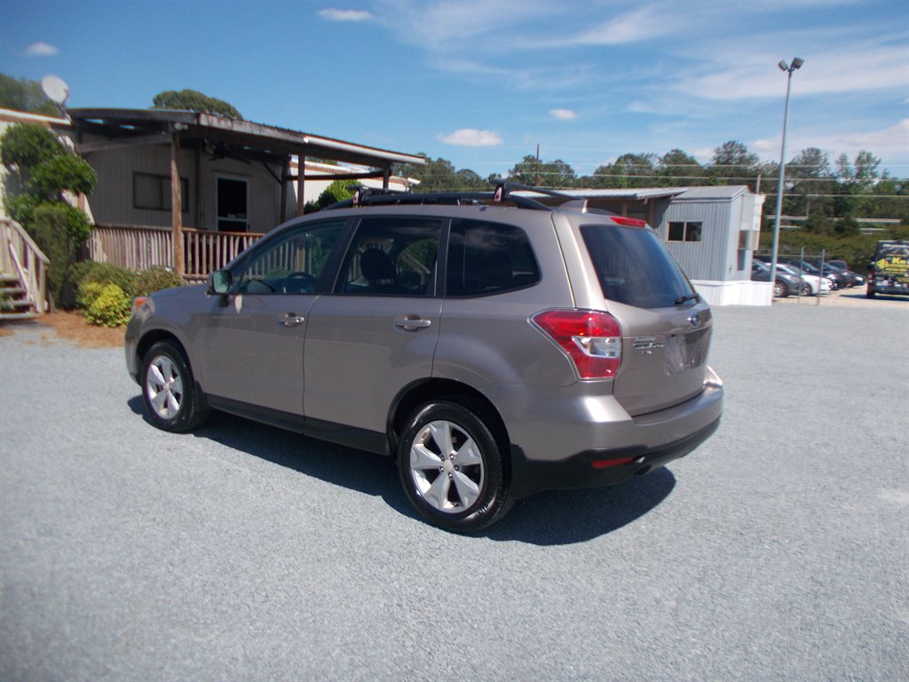 2016 Subaru Forester - $12,000