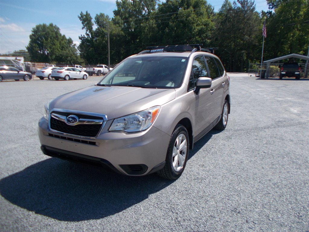 2016 Subaru Forester - $12,000