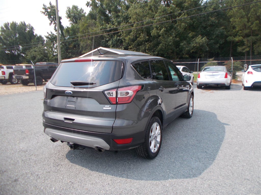 2017 Ford Escape - $10,500