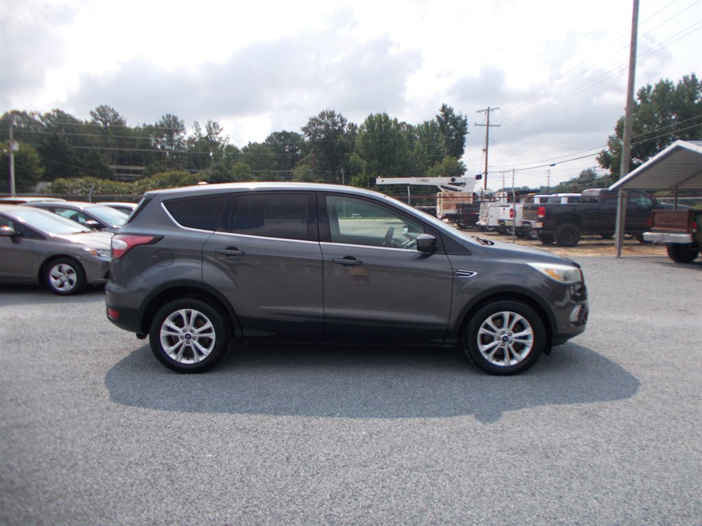 2017 Ford Escape - $10,500