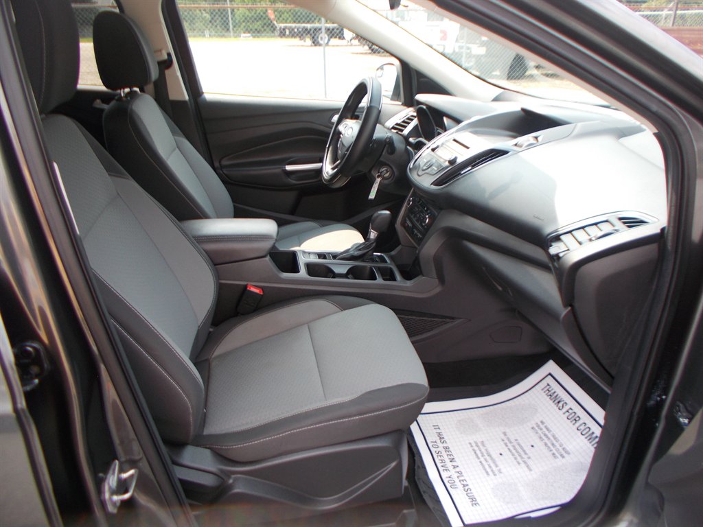 2017 Ford Escape - $10,500