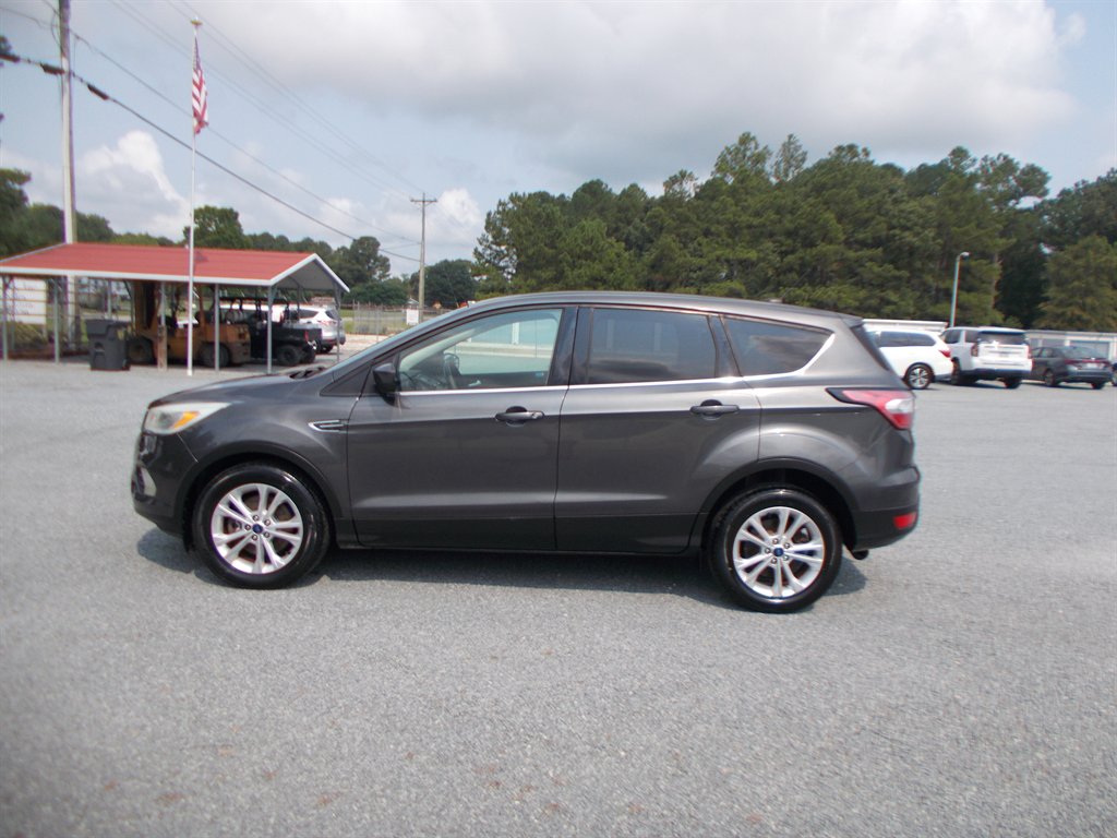 2017 Ford Escape - $10,500