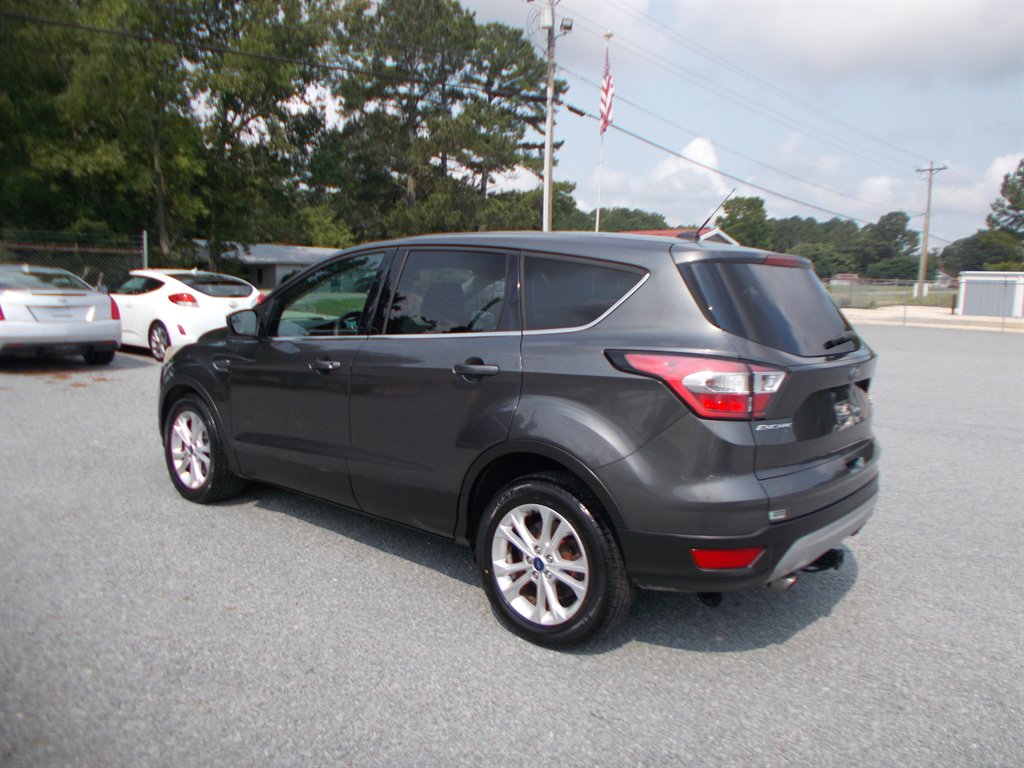 2017 Ford Escape - $10,500