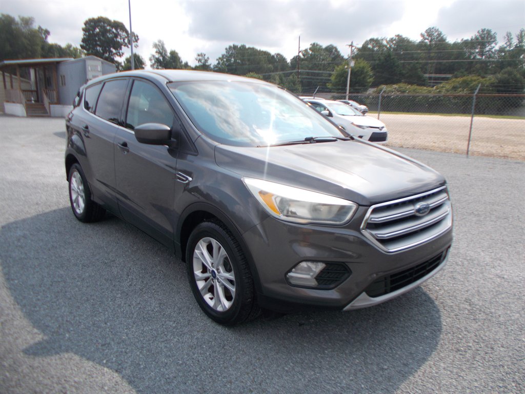 2017 Ford Escape - $10,500