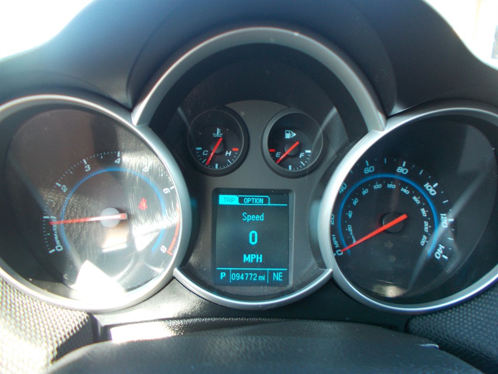 2014 Chevrolet Cruze - $10,500