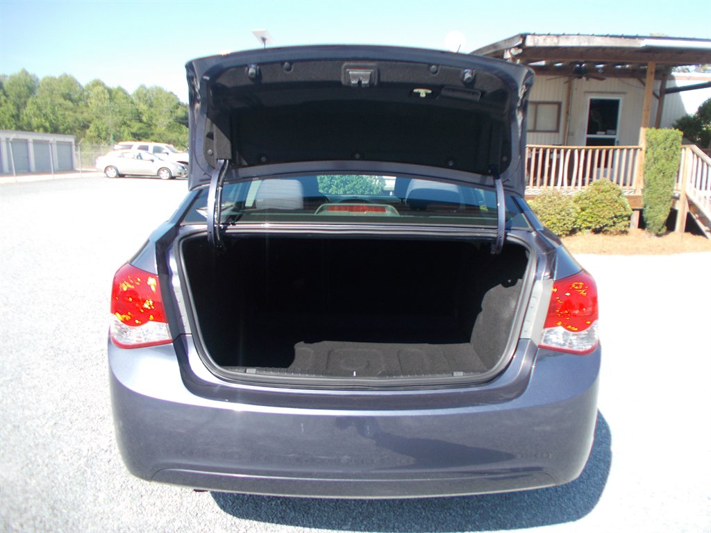 2014 Chevrolet Cruze - $10,500