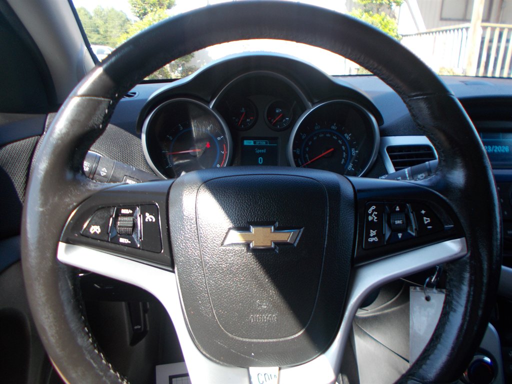 2014 Chevrolet Cruze - $10,500