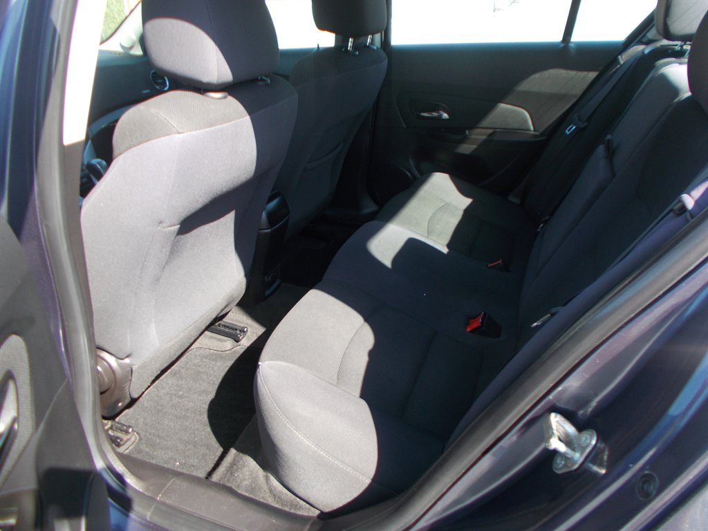 2014 Chevrolet Cruze - $10,500