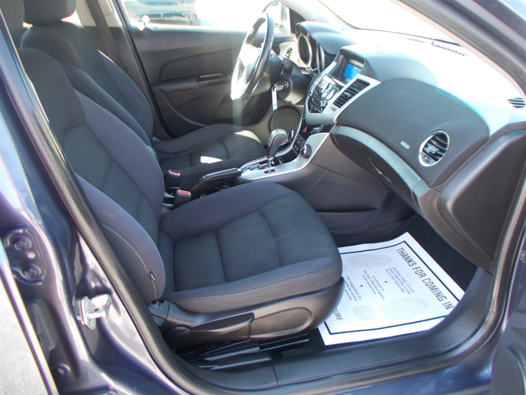 2014 Chevrolet Cruze - $10,500