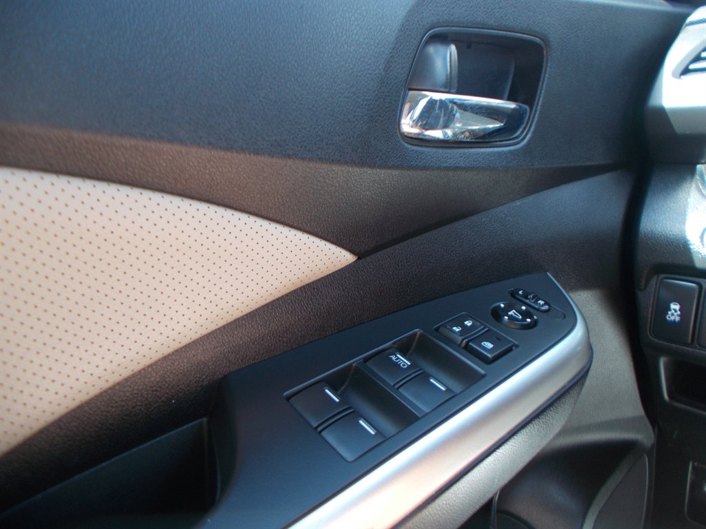 2016 Honda CR-V - $14,000