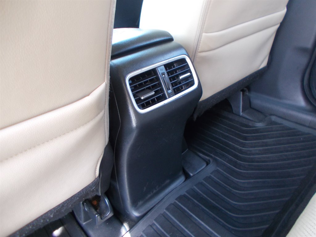 2016 Honda CR-V - $14,000