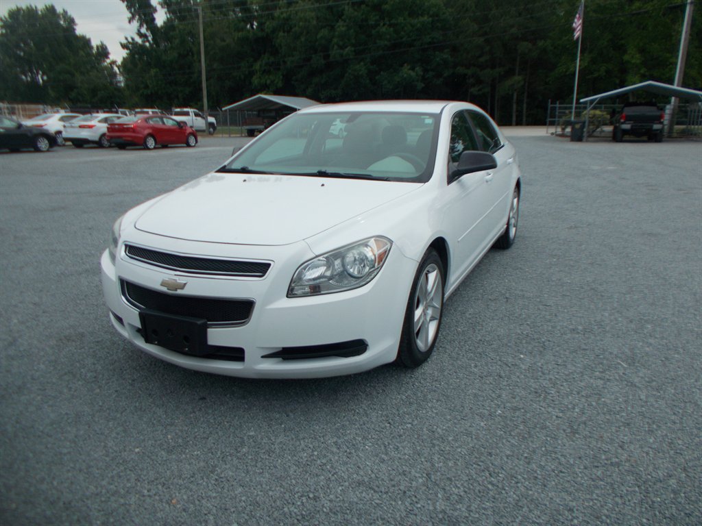 2012 Chevrolet Malibu - $10,500