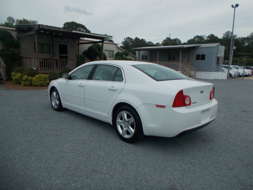 2012 Chevrolet Malibu - $10,500
