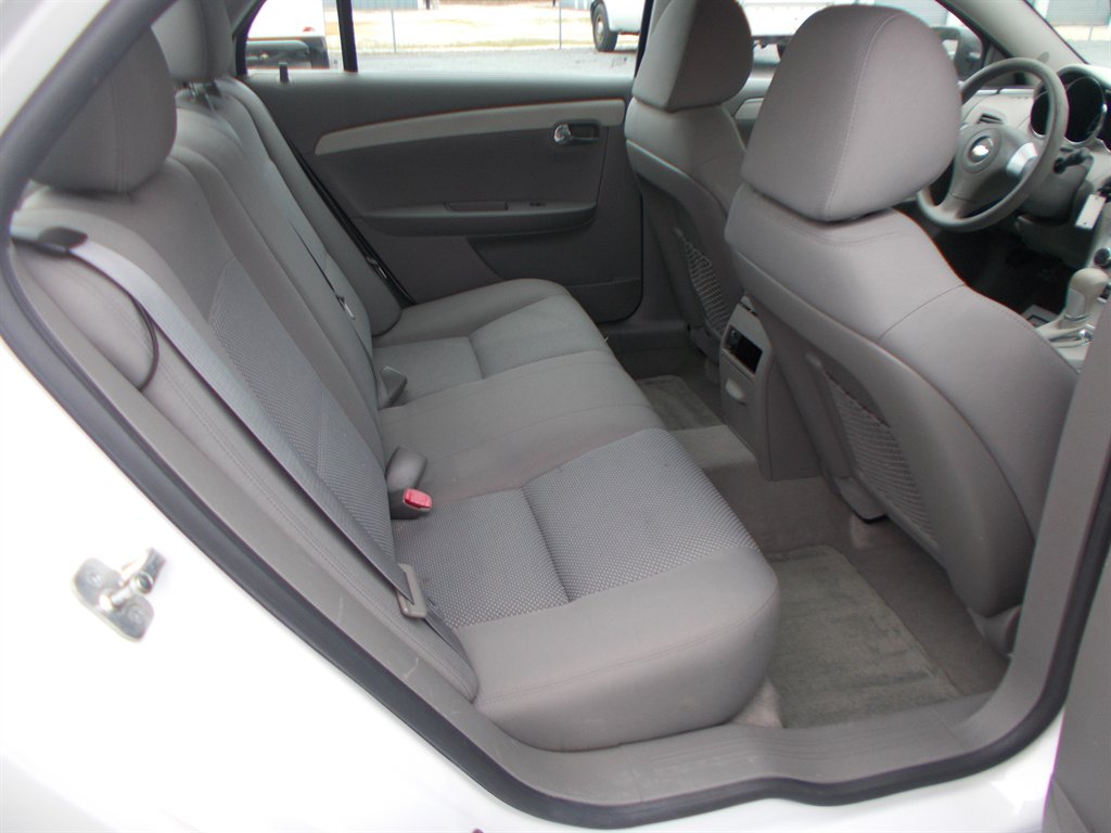 2012 Chevrolet Malibu - $10,500