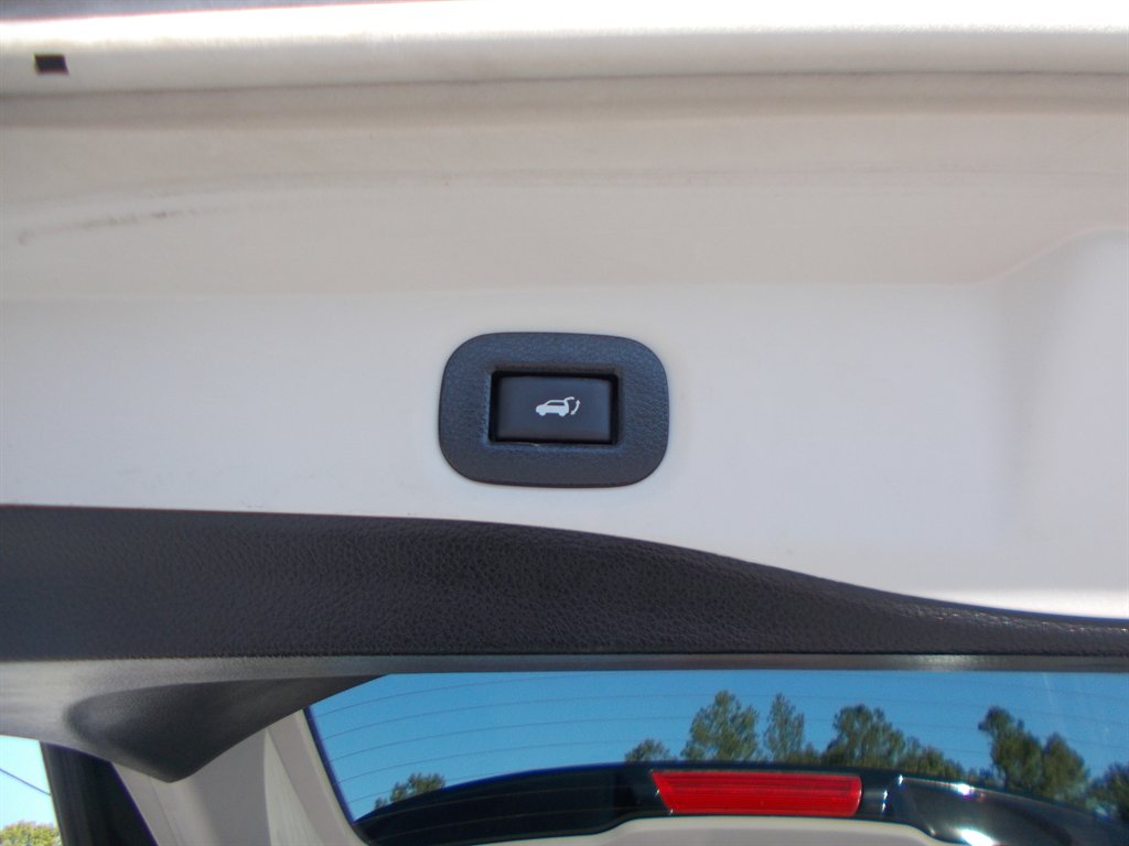 2018 Nissan Rogue - $14,000