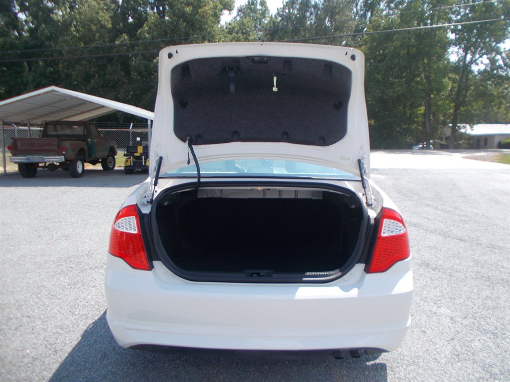 2012 Ford Fusion - $10,000