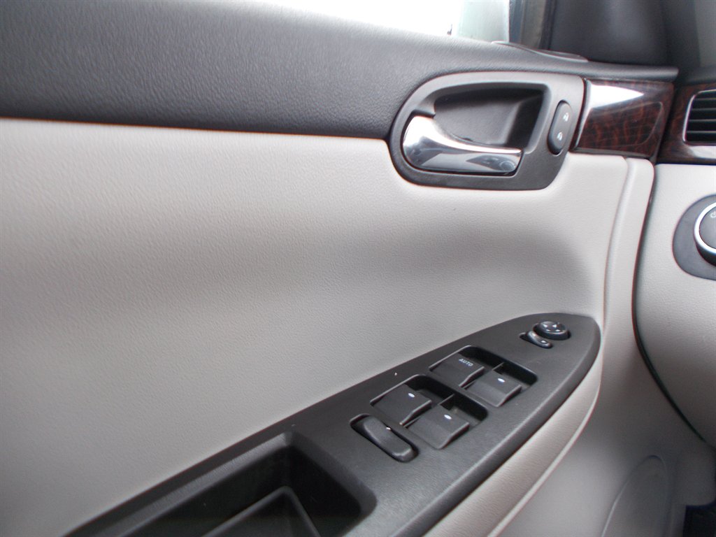 2014 Chevrolet Impala - $9,500