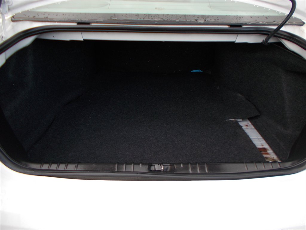 2014 Chevrolet Impala - $9,500