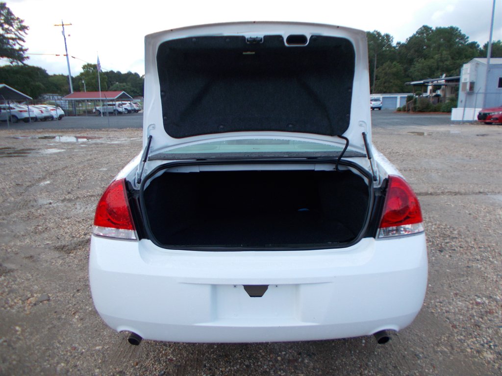 2014 Chevrolet Impala - $9,500