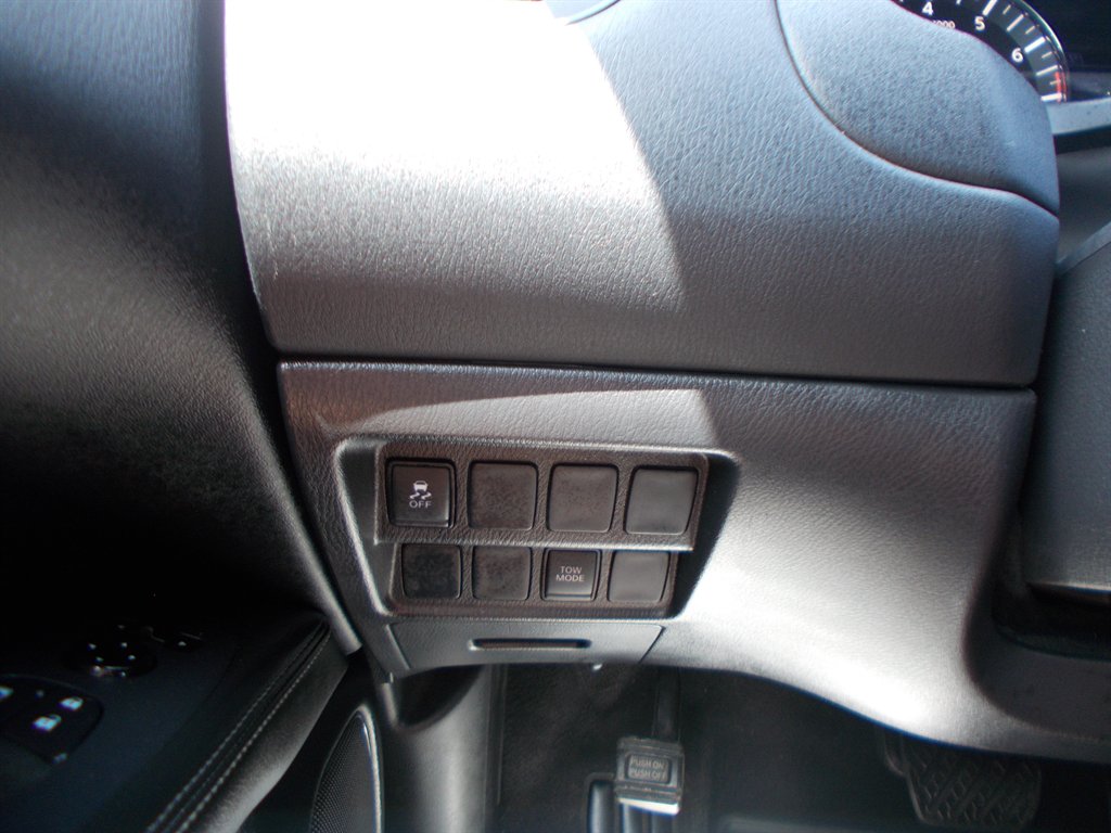 2020 Nissan Pathfinder - $13,000