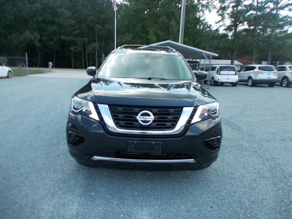 2020 Nissan Pathfinder - $13,000