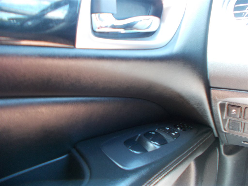 2020 Nissan Pathfinder - $13,000