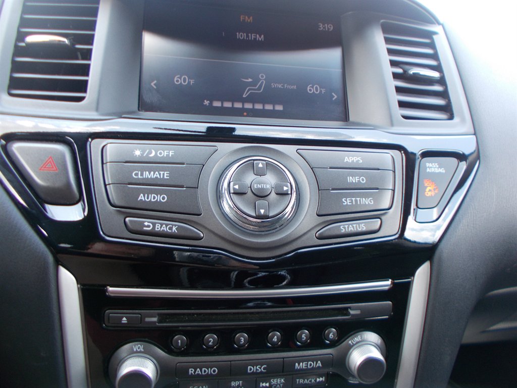 2020 Nissan Pathfinder - $13,000