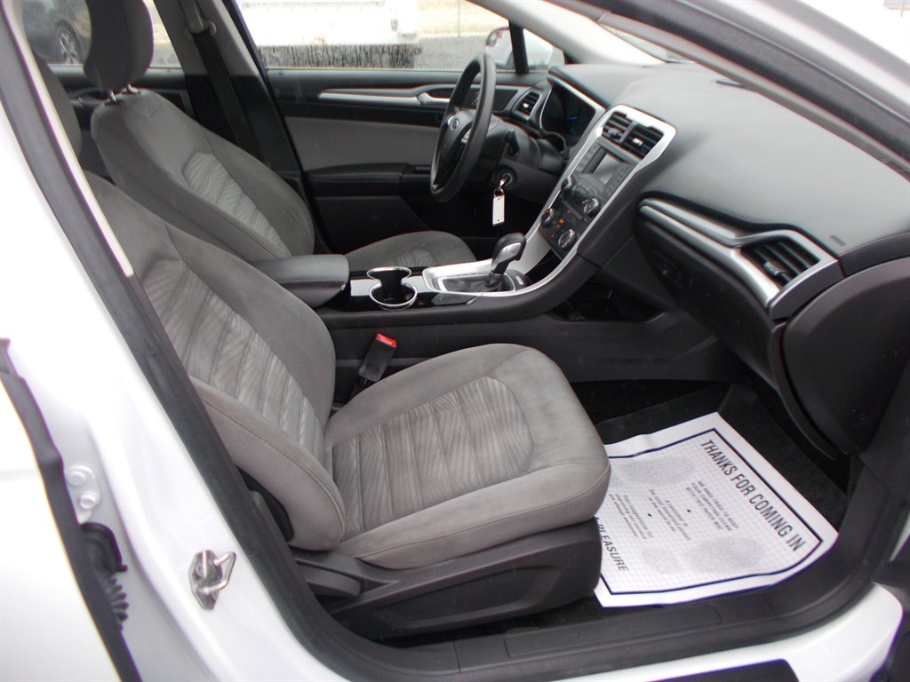 2016 Ford Fusion - $10,500
