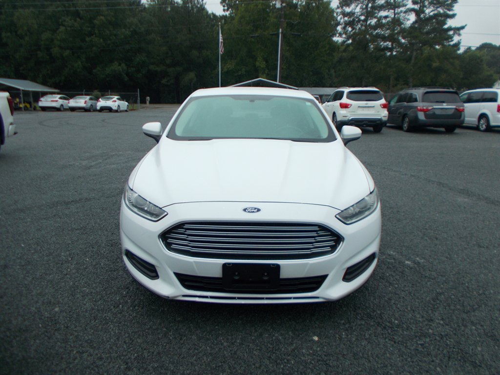 2016 Ford Fusion - $10,500