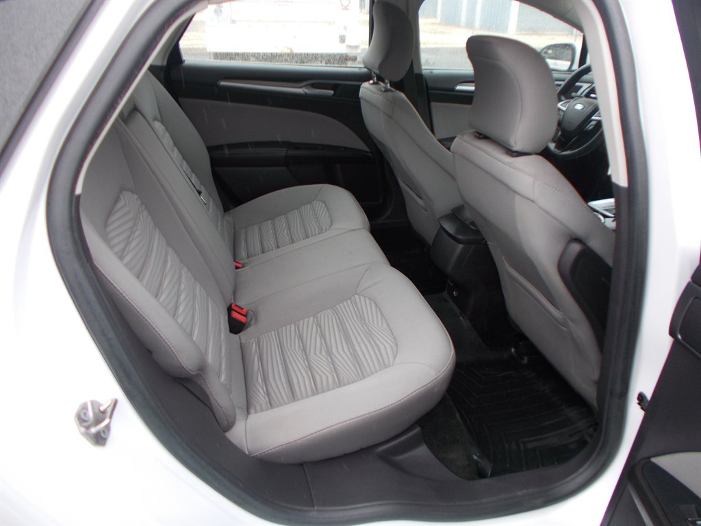 2016 Ford Fusion - $10,500